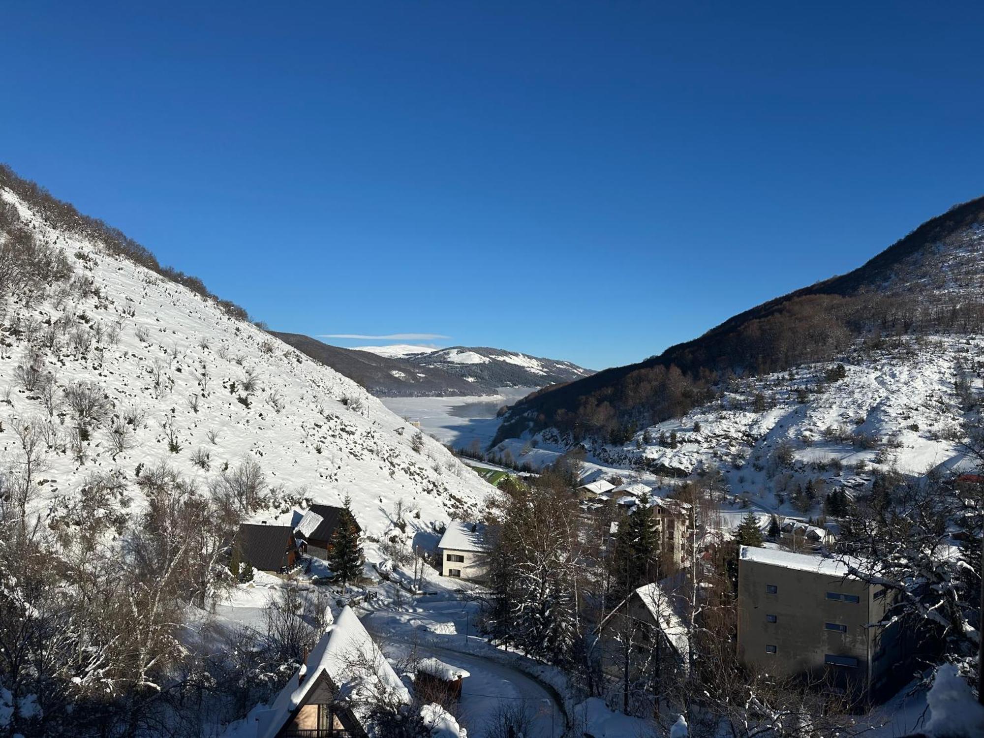 Forest View Apartment Маврово Екстериор снимка
